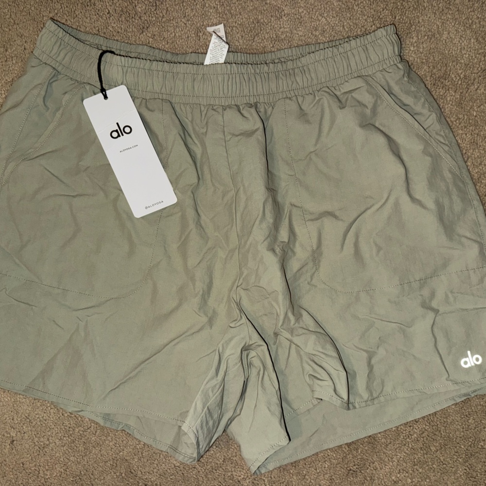 ALO Yoga Limestone Alumni Short